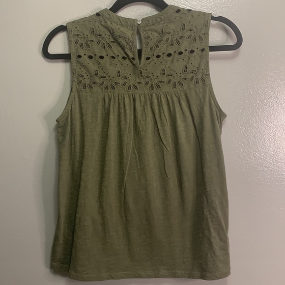Lucky Brand eyelet sleeveless top medium - Picture 3 of 6